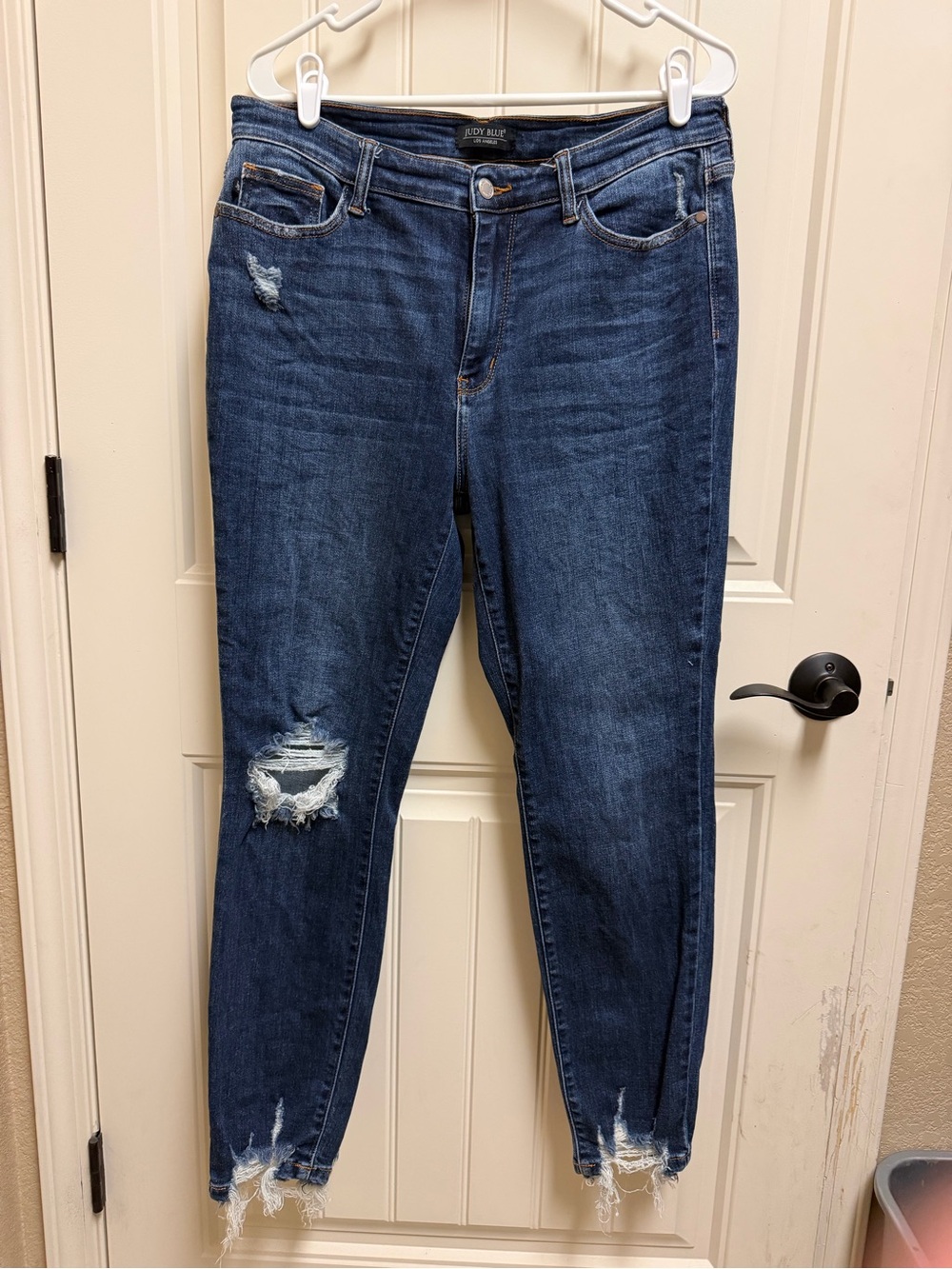 Judy Blue Dark Blue Distressed Cropped Jeans